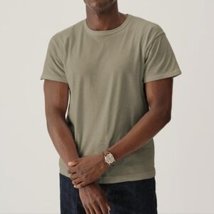 1059. Buck Mason Slub Curved Hem Tee | Color: Flight Green